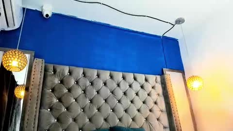 Zeus online show from 11/14/25, 04:22