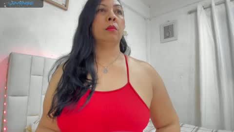 Snapshot of latinlove_sexygirls chatting on 11/12/25, 12:33 Vanessa online show from 11/12/25, 12:33
