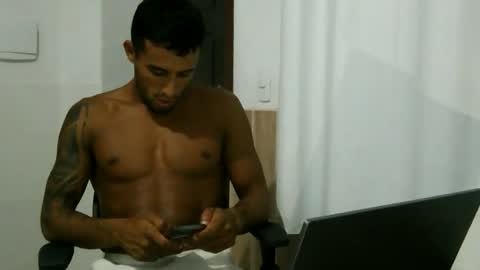 Snapshot of latinmarian chatting on 03/26/26, 10:48 latinmarian online show from 03/26/26, 10:48