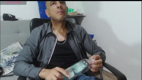 latinmartin254 online show from 04/14/26, 01:00