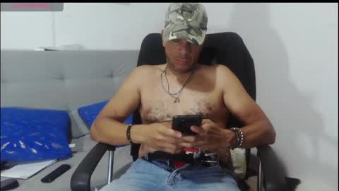 Snapshot of latinmartin254 chatting on 05/24/26, 03:22 latinmartin254 online show from 05/24/26, 03:22