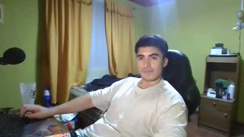 Snapshot of latinn_babe chatting on 02/05/25, 02:51 latinn_babe online show from 02/05/25, 02:51