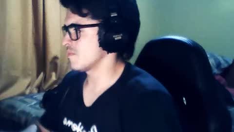 Snapshot of latinn_babe chatting on 10/06/25, 02:20 latinn_babe online show from 10/06/25, 02:20