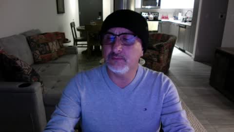 QS - INDEPENDENT MODEL online show from 01/19/25, 04:54