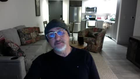 QS - INDEPENDENT MODEL online show from 02/15/25, 05:09