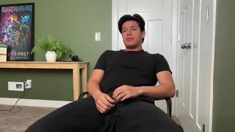 latino_hotcb1 online show from 02/04/25, 05:55