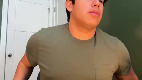 latino_hotcb1 online show from 02/24/25, 04:58