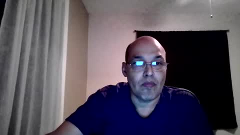Snapshot of latinoinfla chatting on 03/18/26, 02:04 latinoinfla online show from 03/18/26, 02:04