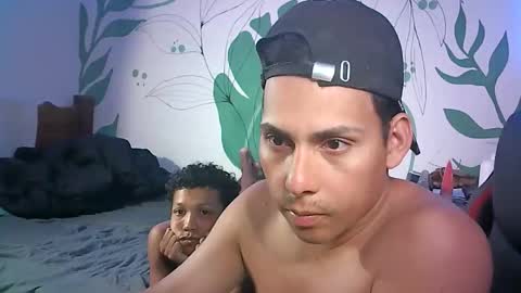 latinos2411 online show from 06/05/26, 03:13