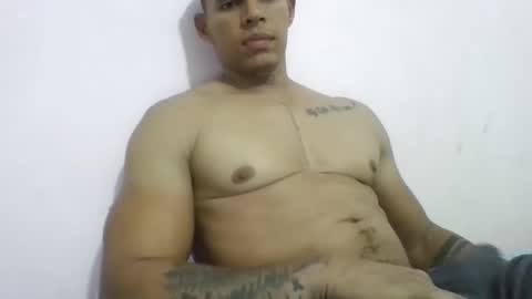 Snapshot of latinoxxl22cm chatting on 02/19/25, 04:12 latinoxxl22cm online show from 02/19/25, 04:12
