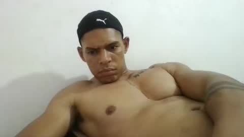 Snapshot of latinoxxl22cm chatting on 02/23/25, 05:56 latinoxxl22cm online show from 02/23/25, 05:56