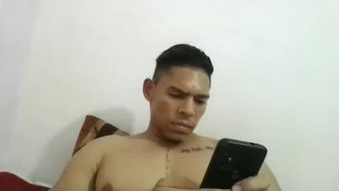 Snapshot of latinoxxl22cm chatting on 02/24/25, 04:16 latinoxxl22cm online show from 02/24/25, 04:16