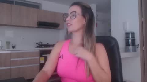 Snapshot of latinpaprika chatting on 03/20/26, 11:31 latinpaprika online show from 03/20/26, 11:31