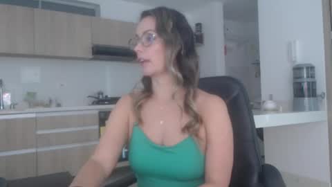 Snapshot of latinpaprika chatting on 03/23/26, 02:10 latinpaprika online show from 03/23/26, 02:10