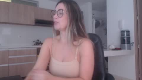 Snapshot of latinpaprika chatting on 03/26/26, 10:43 latinpaprika online show from 03/26/26, 10:43