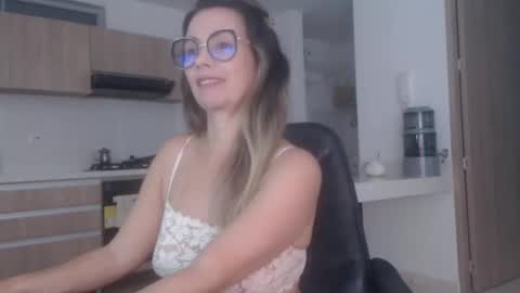 Snapshot of latinpaprika chatting on 03/28/26, 11:32 latinpaprika online show from 03/28/26, 11:32