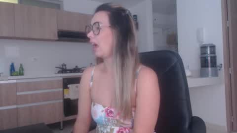 Snapshot of latinpaprika chatting on 03/29/26, 01:16 latinpaprika online show from 03/29/26, 01:16