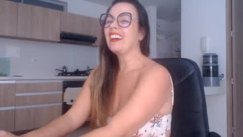 latinpaprika online show from 08/08/26, 11:34