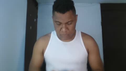 latinrayf online show from 11/12/25, 03:01