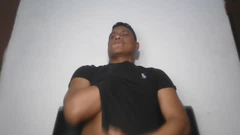 latinrayf online show from 11/22/25, 06:12