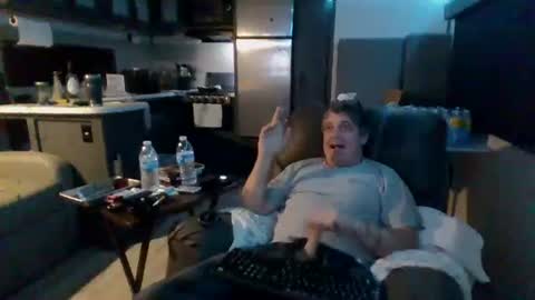 latniter online show from 01/06/25, 04:36