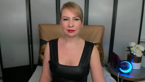 Latoya online show from 02/12/25, 06:08