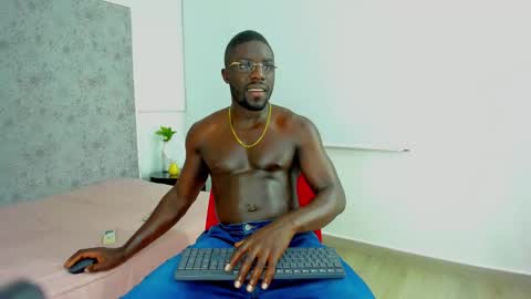 LEANDRO online show from 03/04/25, 12:01