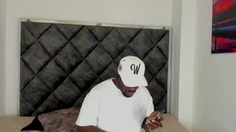 LEANDRO online show from 10/01/25, 03:45