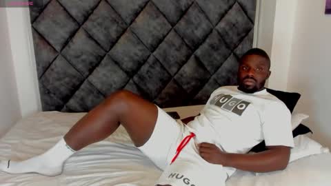 LEANDRO online show from 10/19/25, 03:29