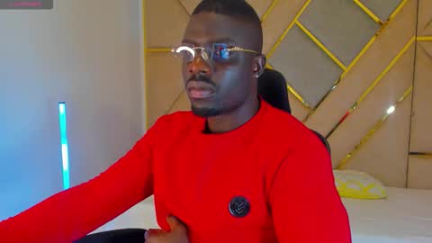 LEANDRO online show from 11/28/25, 04:04