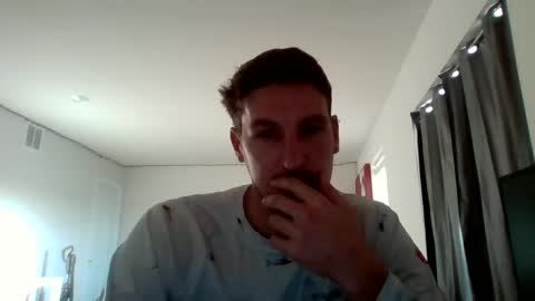 Snapshot of latvianhammer302 chatting on 01/28/25, 01:05 latvianhammer302 online show from 01/28/25, 01:05