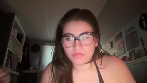 Snapshot of lau_mamacita chatting on 03/11/25, 10:42 lau_mamacita online show from 03/11/25, 10:42