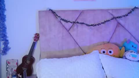 Laura online show from 05/25/26, 02:06
