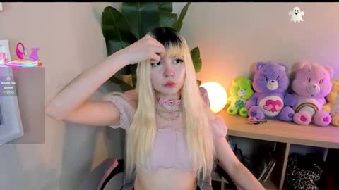 laukyubey1 online show from 11/22/25, 06:18