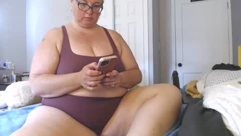 Snapshot of laulauma chatting on 06/21/26, 04:31 LauLauMa online show from 06/21/26, 04:31