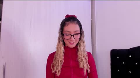 Snapshot of laumiller chatting on 10/27/25, 11:31 Lau Miller online show from 10/27/25, 11:31