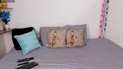 laura1__ online show from 02/08/25, 01:11