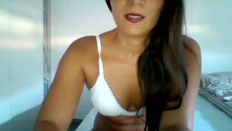 Snapshot of laura69800 chatting on 07/02/26, 05:52 Laura online show from 07/02/26, 05:52