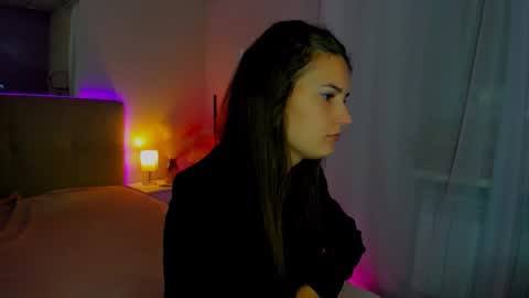 Snapshot of laura__leee chatting on 09/14/25, 05:17 Laura online show from 09/14/25, 05:17
