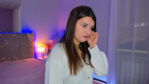 Snapshot of laura__leee chatting on 02/28/26, 06:36 Laura online show from 02/28/26, 06:36