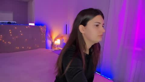 Snapshot of laura__leee chatting on 04/05/26, 05:15 Laura online show from 04/05/26, 05:15