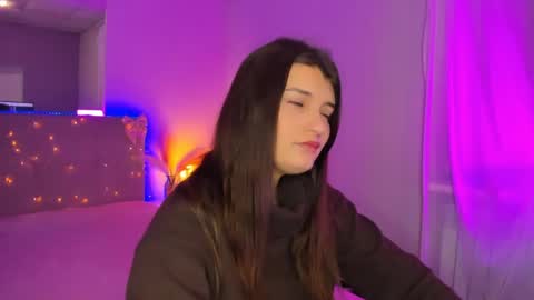 Snapshot of laura__leee chatting on 04/20/26, 04:59 Laura online show from 04/20/26, 04:59