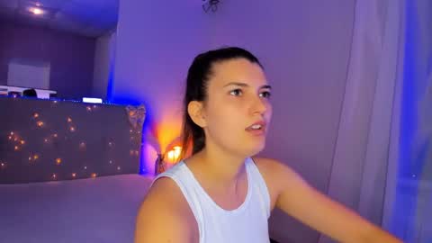 Snapshot of laura__leee chatting on 06/30/26, 05:08 Laura online show from 06/30/26, 05:08
