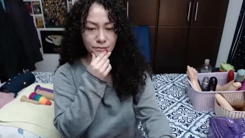  Wen  online show from 09/24/25, 03:04