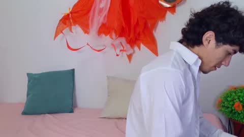 laura_and_kevin online show from 10/17/25, 04:20