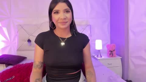 Laura online show from 12/17/24, 08:10