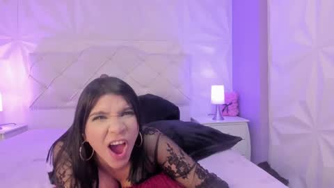 Laura online show from 01/09/25, 11:24