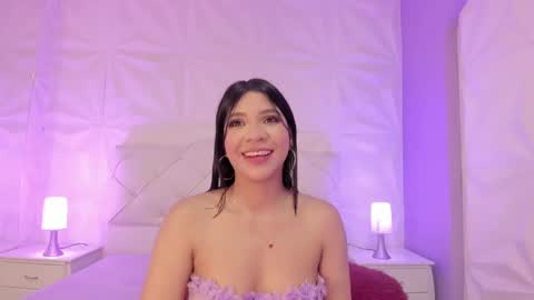 Laura online show from 01/21/25, 01:29