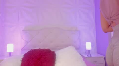 Laura online show from 02/01/25, 07:13