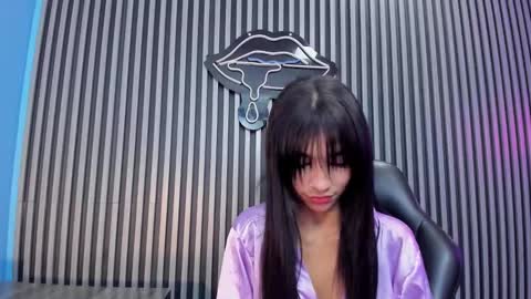 Snapshot of laura_aristizabal_19 chatting on 02/03/25, 04:20 Laura online show from 02/03/25, 04:20